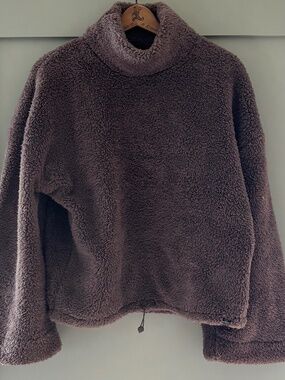 Super Soft Fleece Drawstring Pullover Women's S/M Cozy Like a Brown Bear